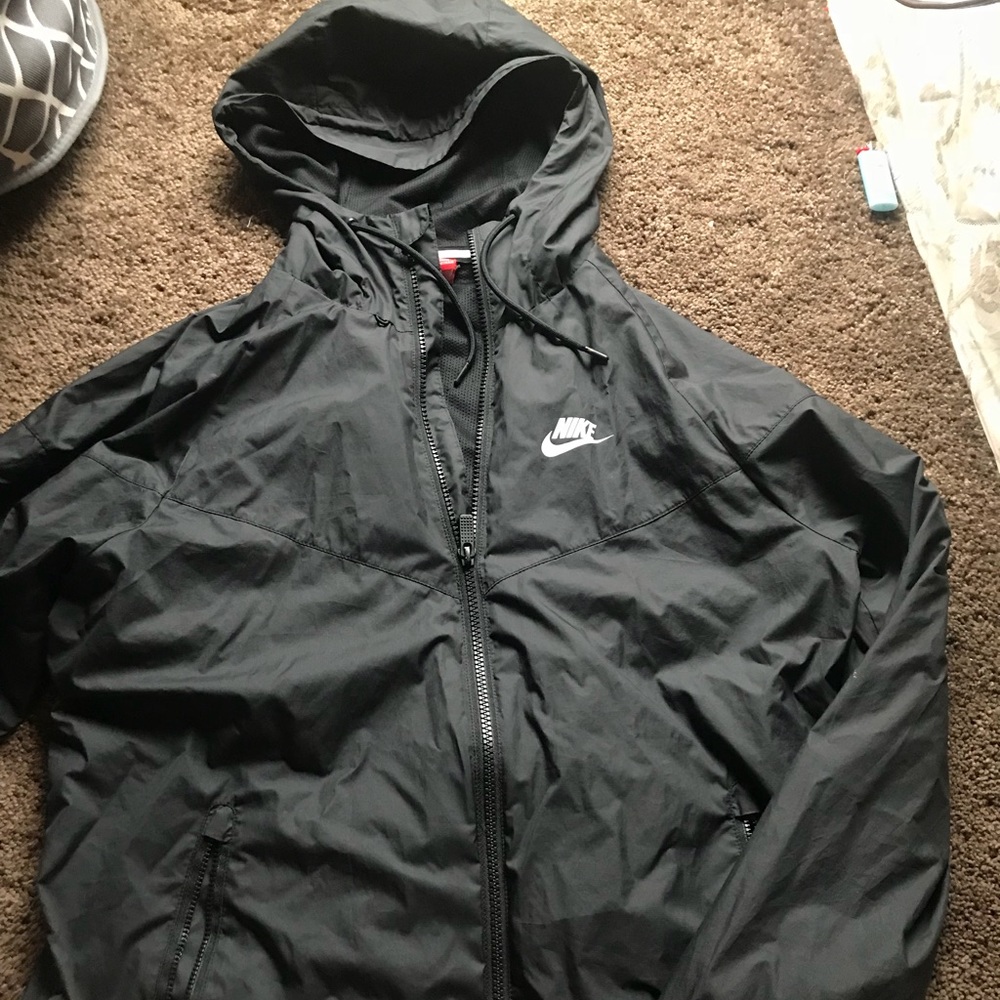 Black nike windbreaker